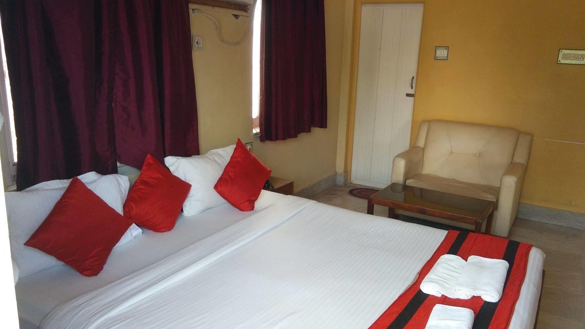 New Hotel White Palace Kalkutta Kültér fotó